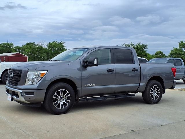 2024 Nissan Titan SV