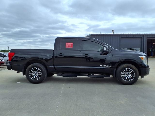 2024 Nissan Titan SV