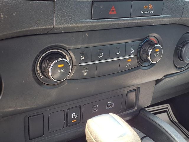 2023 Nissan Frontier SV