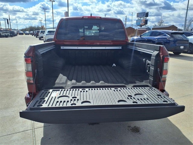 2024 Nissan Frontier SL