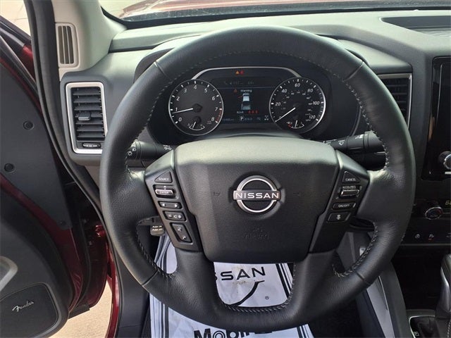 2024 Nissan Frontier SL