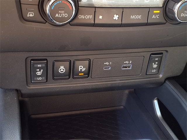 2025 Nissan Frontier SV