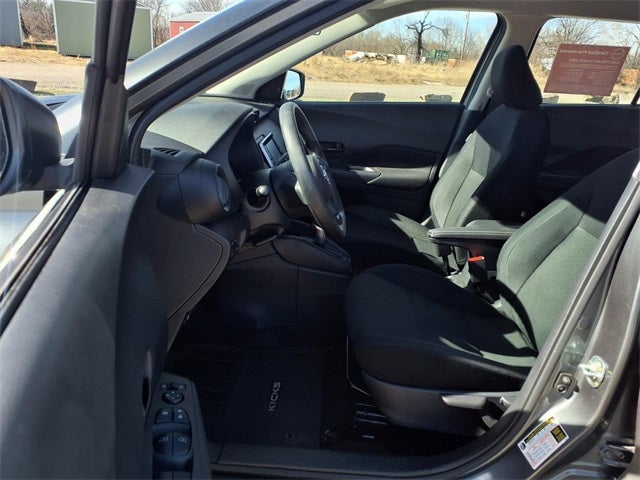 2025 Nissan Kicks Play S
