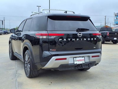 2022 Nissan Pathfinder SL