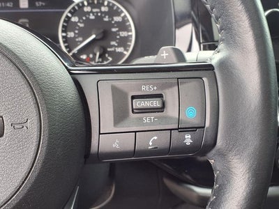 2022 Nissan Pathfinder SL
