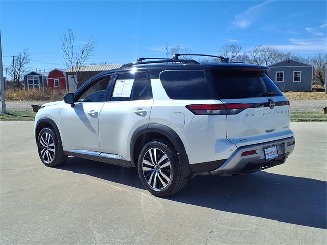 2024 Nissan Pathfinder Platinum