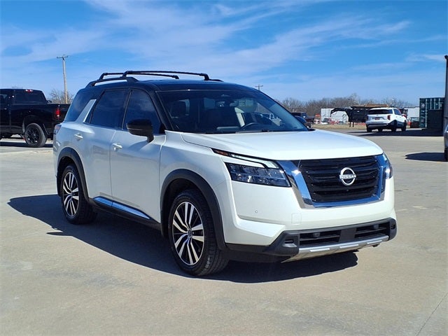 2024 Nissan Pathfinder Platinum