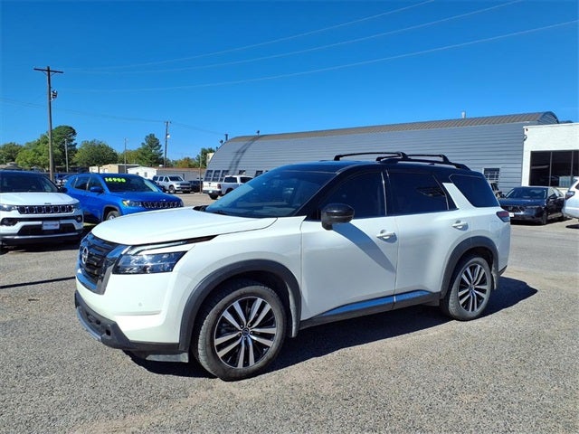2024 Nissan Pathfinder Platinum