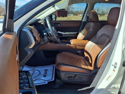 2024 Nissan Pathfinder Platinum