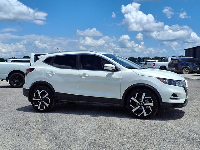 2022 Nissan Rogue Sport SL