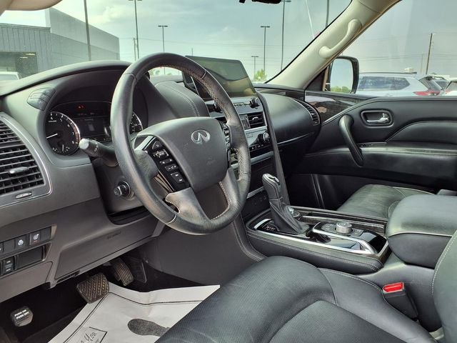2023 INFINITI QX80 LUXE
