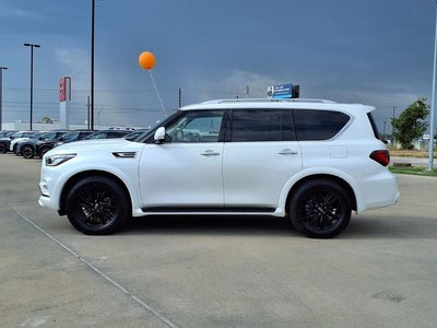 2023 INFINITI QX80 LUXE
