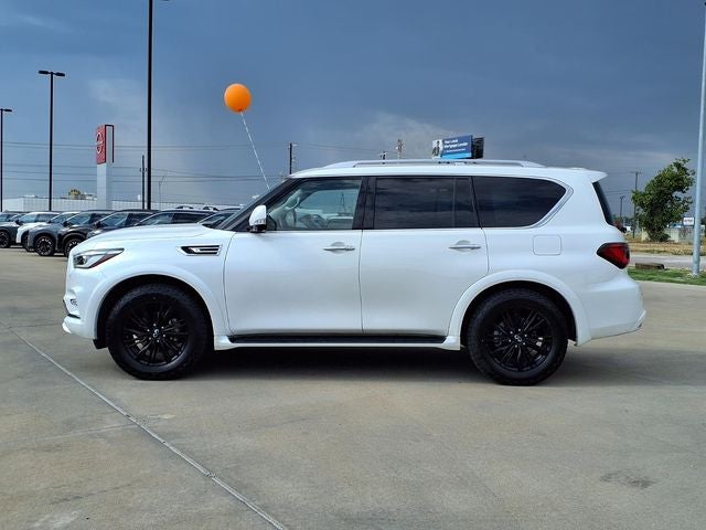 2023 INFINITI QX80 LUXE