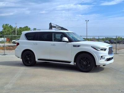 2023 INFINITI QX80 LUXE