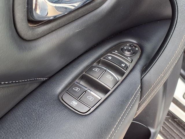 2023 INFINITI QX80 LUXE
