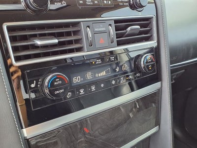 2023 INFINITI QX80 LUXE