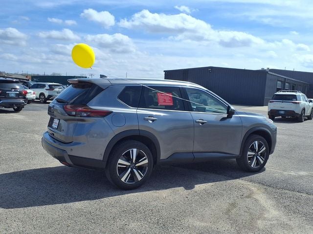 2025 Nissan Rogue SL