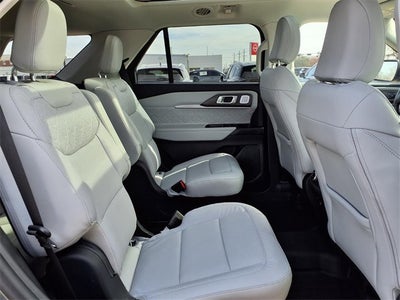 2025 Ford Explorer Platinum