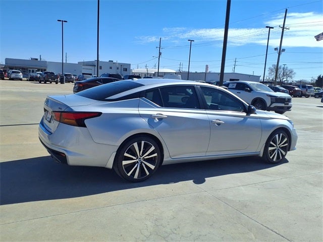 2022 Nissan Altima SR