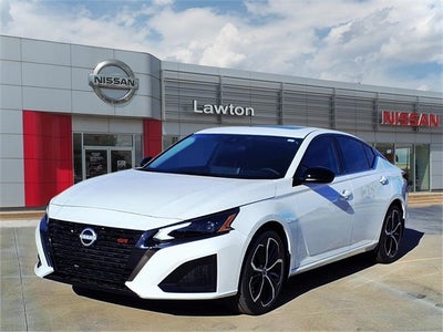 2025 Nissan Altima SR