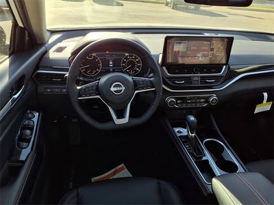 2025 Nissan Altima SR