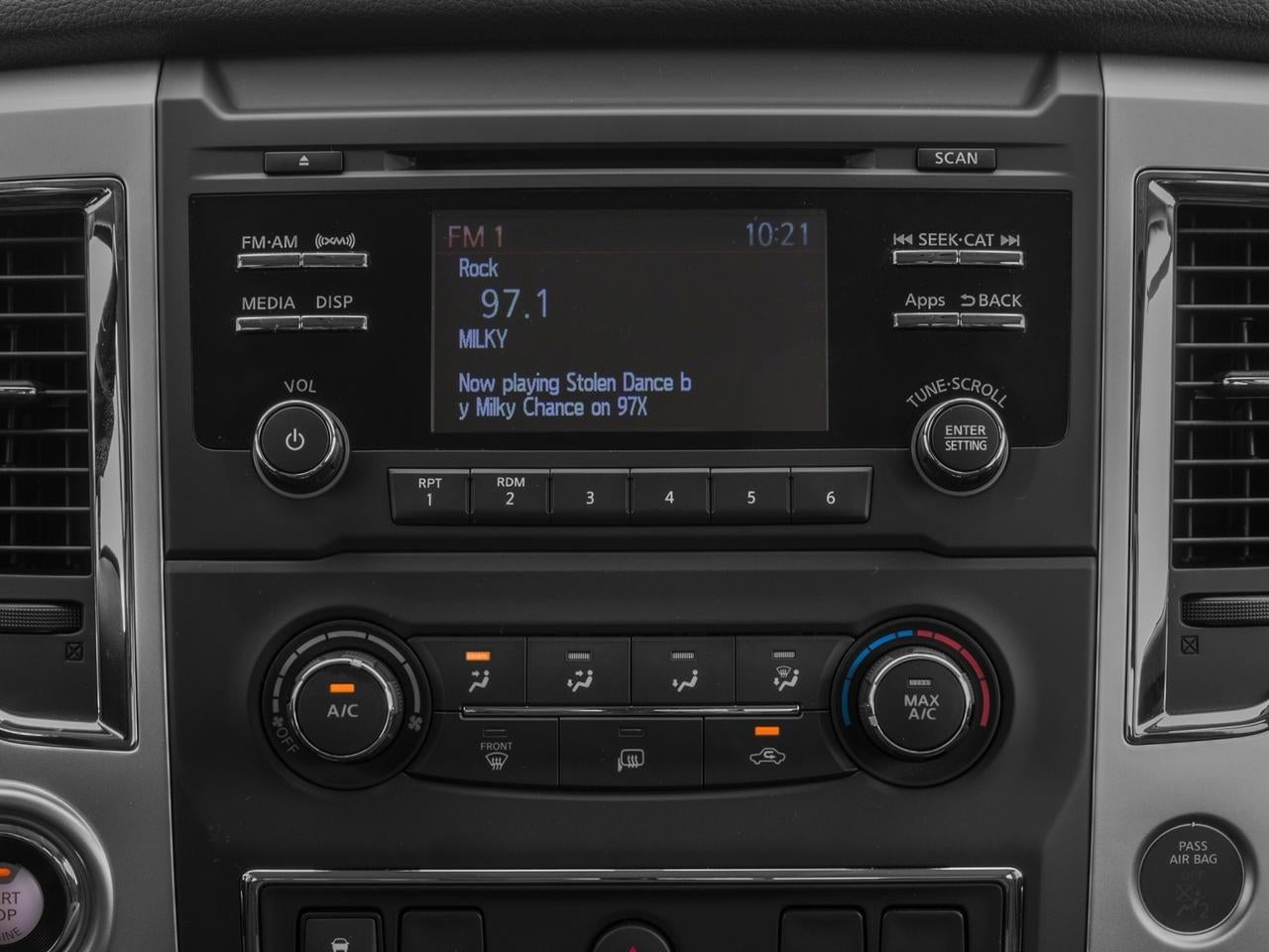 2017 Nissan Titan SV