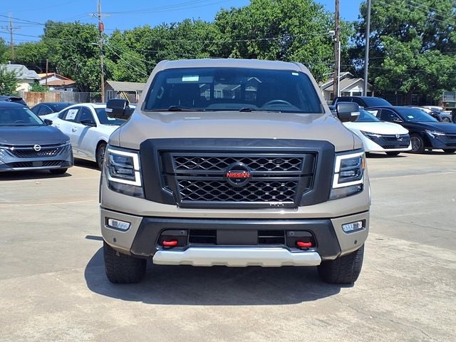 2022 Nissan TITAN Crew Cab PRO-4X®