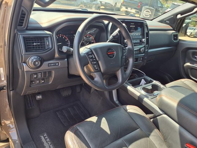 2022 Nissan TITAN Crew Cab PRO-4X®