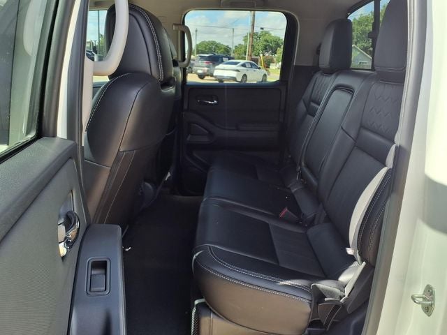 2024 Nissan Frontier Crew Cab SL