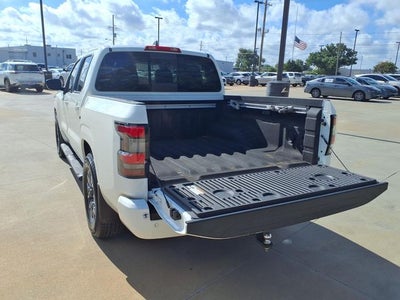2024 Nissan Frontier Crew Cab SL