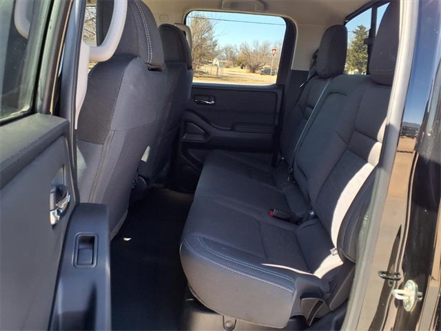 2024 Nissan Frontier Crew Cab SV