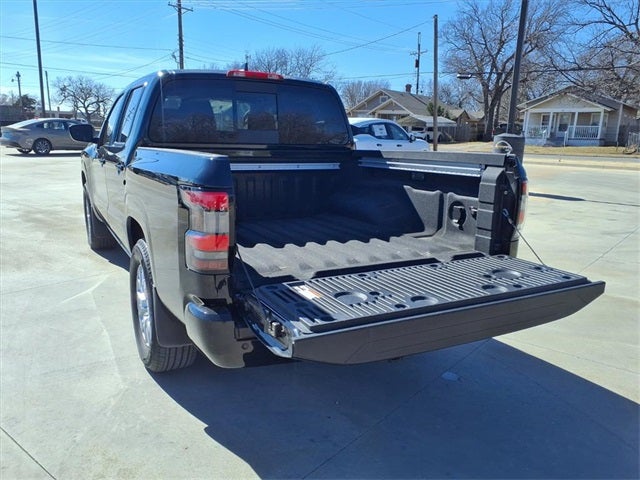 2024 Nissan Frontier Crew Cab SV