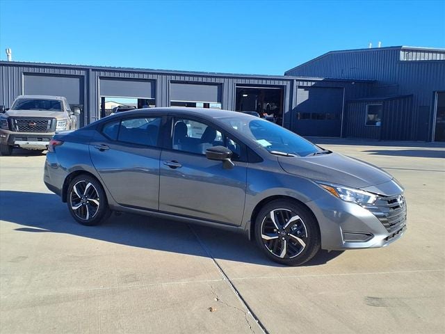 2025 Nissan Versa SR