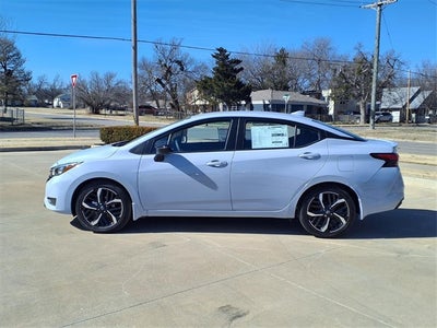 2025 Nissan Versa 1.6 SR