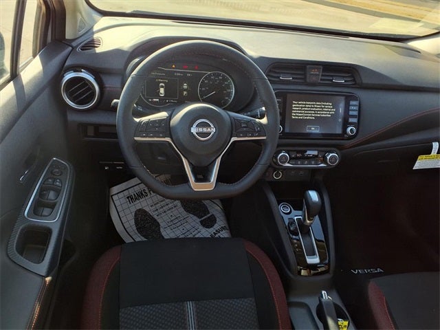 2025 Nissan Versa 1.6 SR