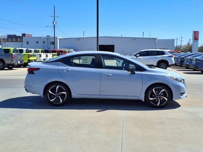 2025 Nissan Versa 1.6 SR