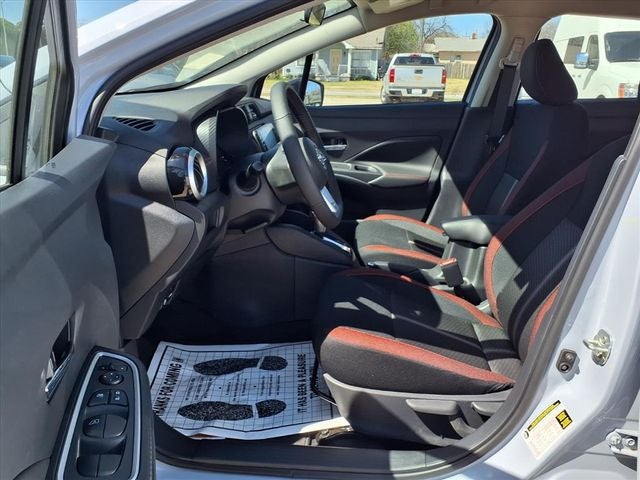 2025 Nissan Versa 1.6 SR