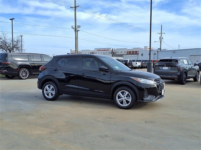 2025 Nissan Kicks Play S