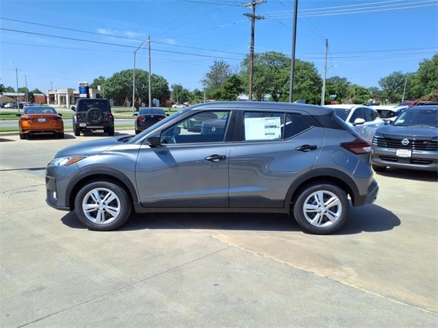 2025 Nissan Kicks Play S