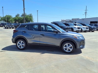 2025 Nissan Kicks Play S