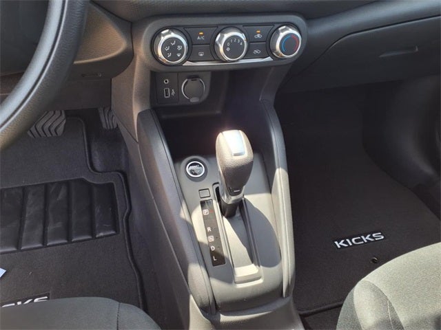 2025 Nissan Kicks Play S