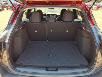 2025 Nissan Kicks SV