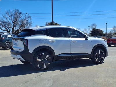 2025 Nissan Kicks SR