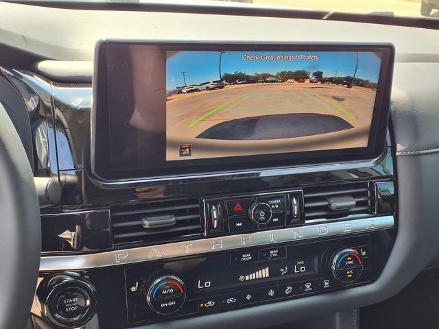 2026 Nissan Pathfinder SV