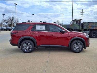 2026 Nissan Pathfinder SV