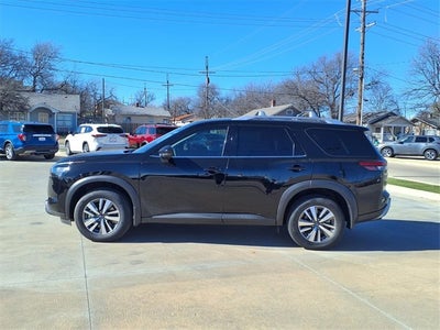 2025 Nissan Pathfinder SL