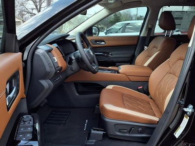 2026 Nissan Pathfinder Platinum