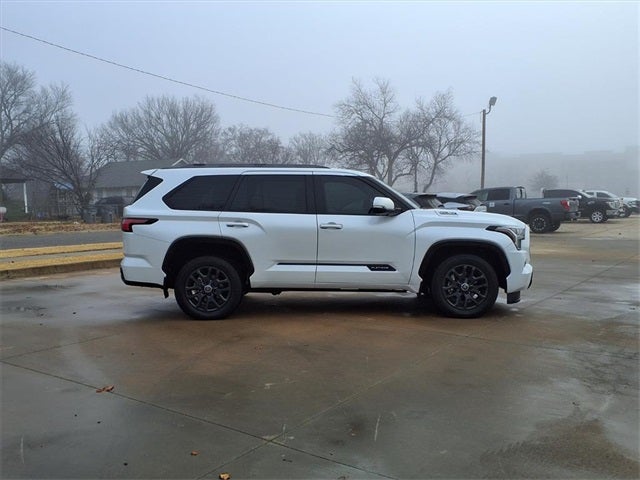 2024 Toyota Sequoia SR5 4WD (SE)