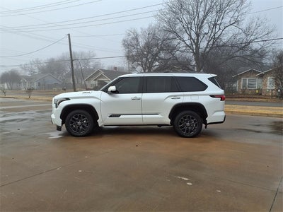 2024 Toyota Sequoia SR5 4WD (SE)
