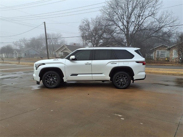 2024 Toyota Sequoia SR5 4WD (SE)